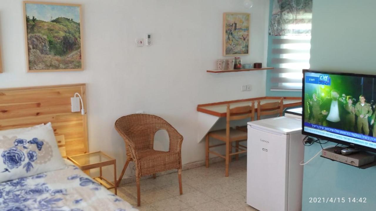 Jordan Valley One Room Apartment Menahemya Екстер'єр фото