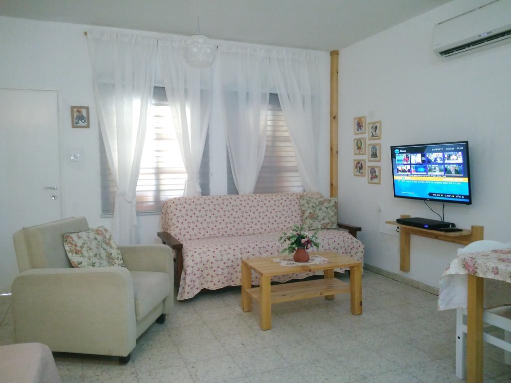 Jordan Valley One Room Apartment Menahemya Екстер'єр фото