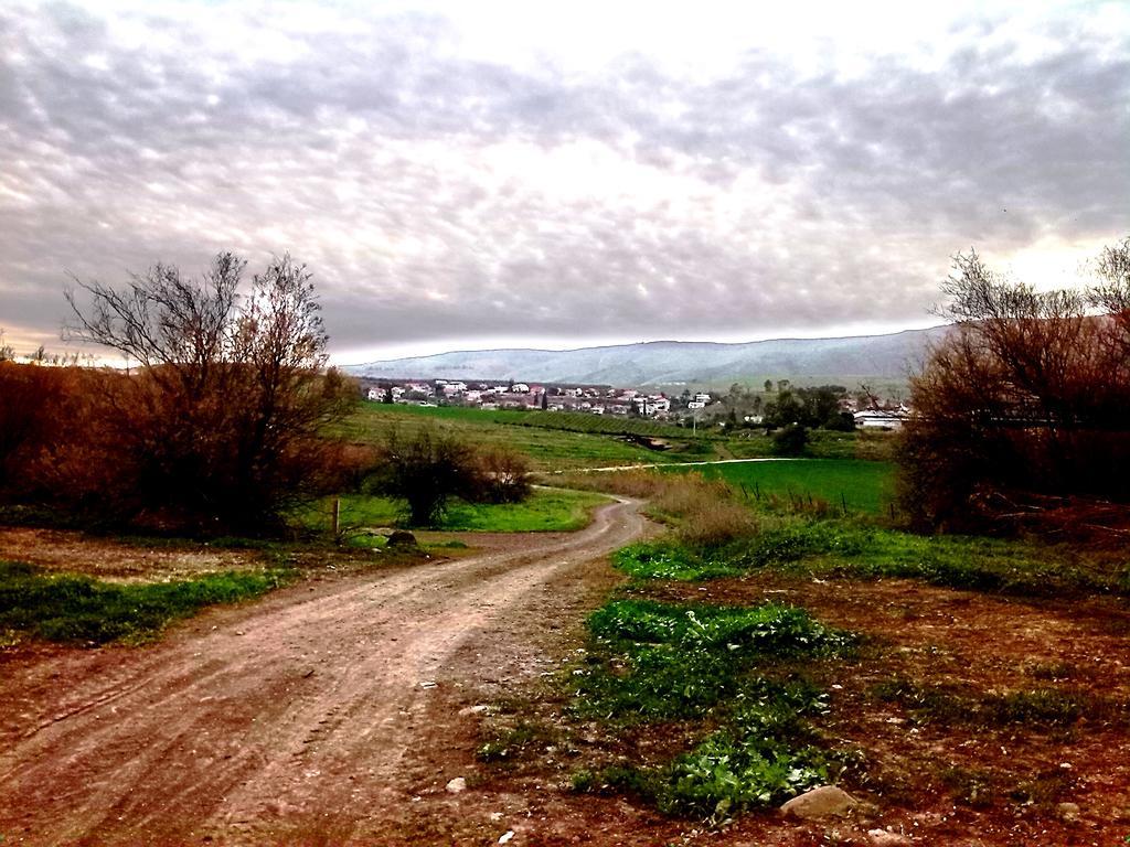 Jordan Valley One Room Apartment Menahemya Екстер'єр фото